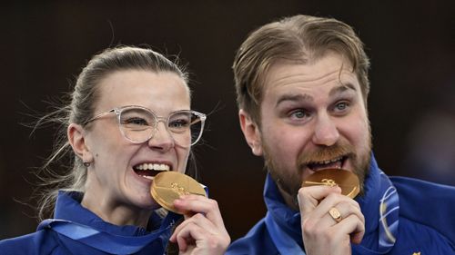 Inspired Sweden rock USA to take mixed doubles curling gold