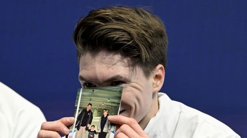 După evoluția de la Jocurile Olimpice, Naumov a afișat o poză cu părinții săi, decedați anul trecut