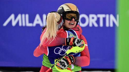 Abszolút meglepetés-aranyérem női csapatkombinációban, Shiffrinék leszorultak a dobogóról