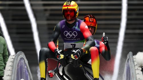 Eggert/Müller vor Wendl/Arlt in Lauerstellung für Medaille