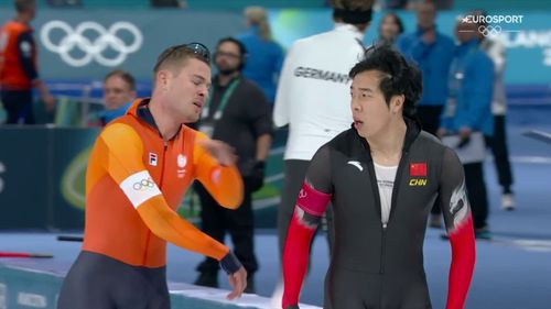 Jordan Stolz pakt olympische titel op de 1.000 in olympisch record tegen Jenning de Boo