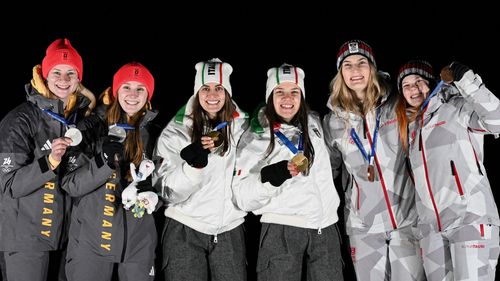 ¡Italia sorprende a Alemania en luge para hacerse con el oro! Voetter y Oberhofer brillan en casa