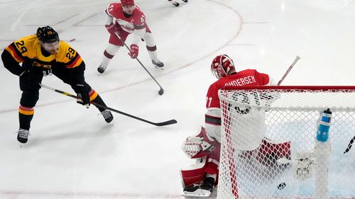 Már az első percben gólt szerzett a világ legjobban kereső játékosa, nyertek a német férfi hokisok