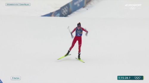 Noorwegen pakt goud op langlauf-estafette nadat Wet van Murphy toeslaat bij Zweedse vrouwen