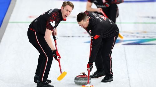 Ritkán látott balhé a curling rangadón, csúnya anyázás lett a vége