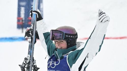 Anthony, primera campeona olímpica de la historia en dual moguls en un ajustado duelo con Kauf