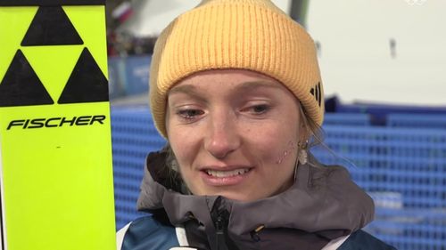 "Tut gerade weh": Schmid nach finalem Sprung den Tränen nah