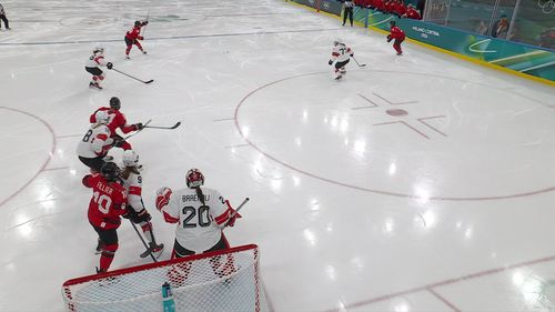 Marie-Philip Poulin scoort twee keer en is all-time topscorer op Winterspelen - Canada naar finale