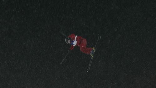 Pierwszy i drugi przejazd Megan Oldham w finale Big Air na IO Mediolan-Cortina 2026