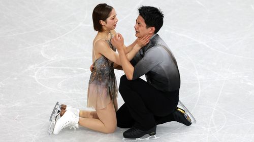 ¡Récord del mundo de Miura y Kihara! Oro en parejas para Japón tras un programa libre extraordinario