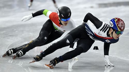 Moon parádés előzéssel jött be másodikként, hellyel jutott tovább 500 méteren