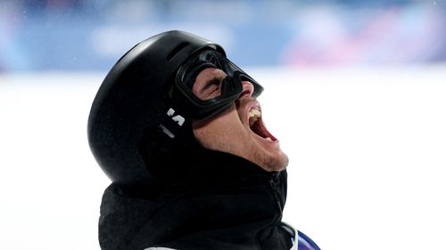 'That is debaucherous!' - Roche hits flag mid-air in 'sick' big air jump