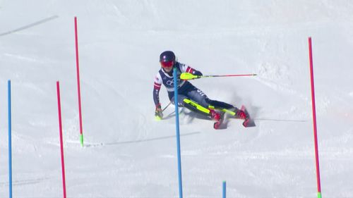 Mikaela Shiffrin bekezdett a fő számában, közel egy másodperces előnnyel várhatja a második futamot