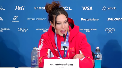 "Une perspective ridicule" : la réponse pleine de classe de Gu après ses deux médailles d'argent