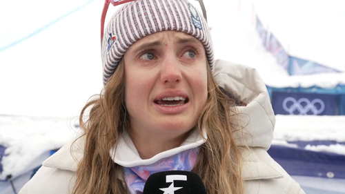 Les larmes d'Harrop après sa médaille d'argent : "Tellement émue d'avoir ma famille auprès de moi"