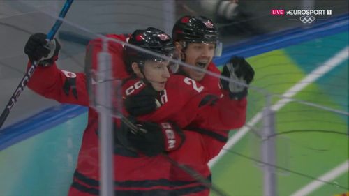 Canada naar ijshockeyfinale na waanzinnige comeback tegen Finland - doelpunt 30 seconden voor tijd
