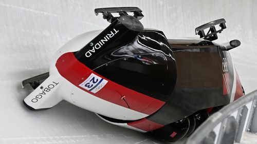 Felborult a trinidadi négyes bob, és sehogy sem akart megállni a lejtőn