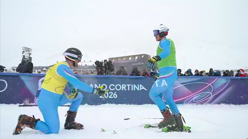 Simone Deromedis ze złotym medalem skicrossu mężczyzn na igrzyskach Mediolan - Cortina 2026