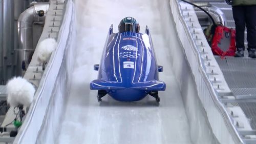 Hall ärgert die Deutschen - Brite durchbricht Viererbob-Phalanx im ersten Lauf