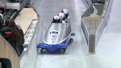 Borzalmas rajt a franciáktól, kis híján keresztbe fordult a négyes bob a rajt után