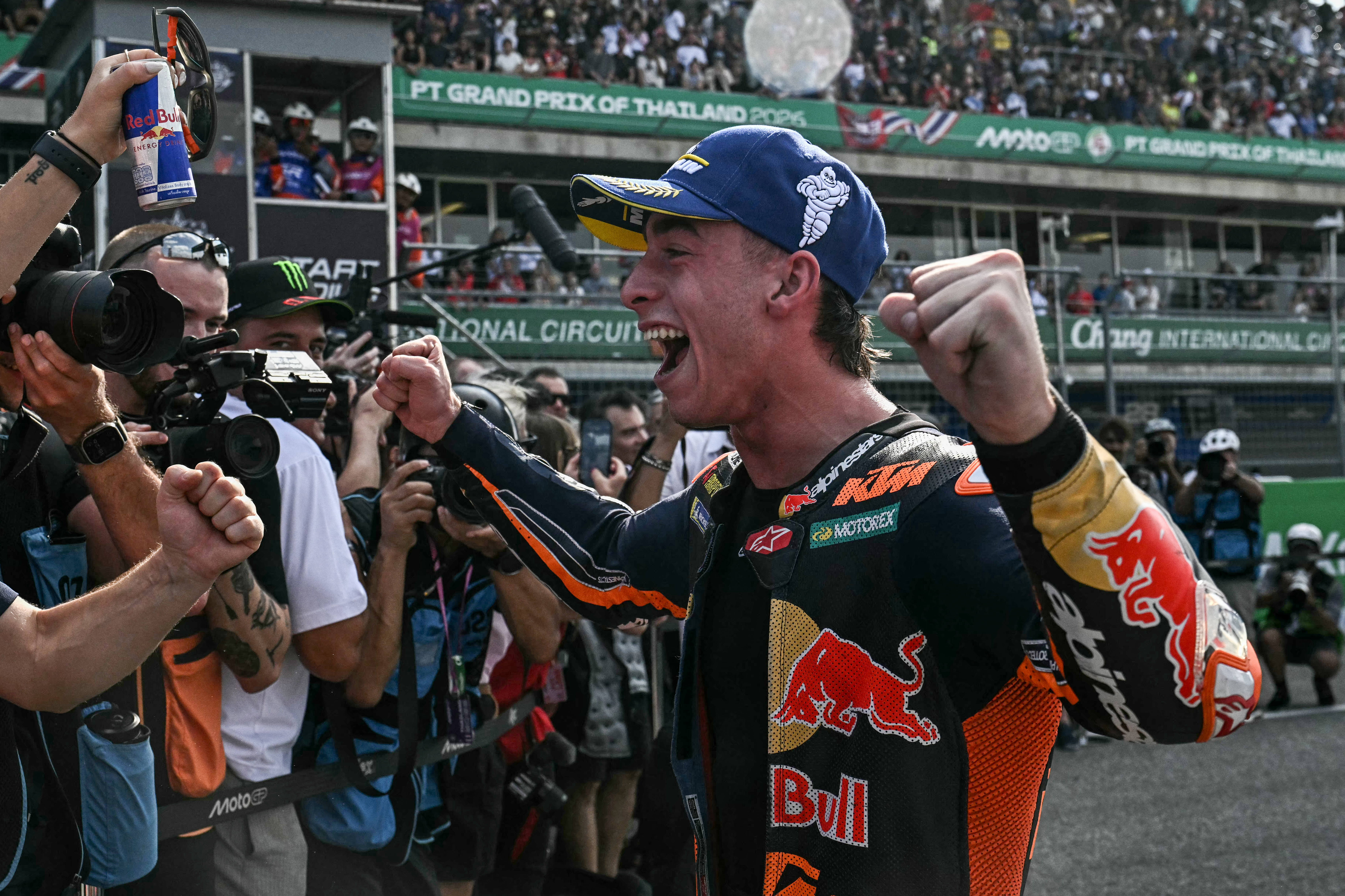 Acosta wins thrilling MotoGP Thailand Sprint as Marquez ordered to drop position