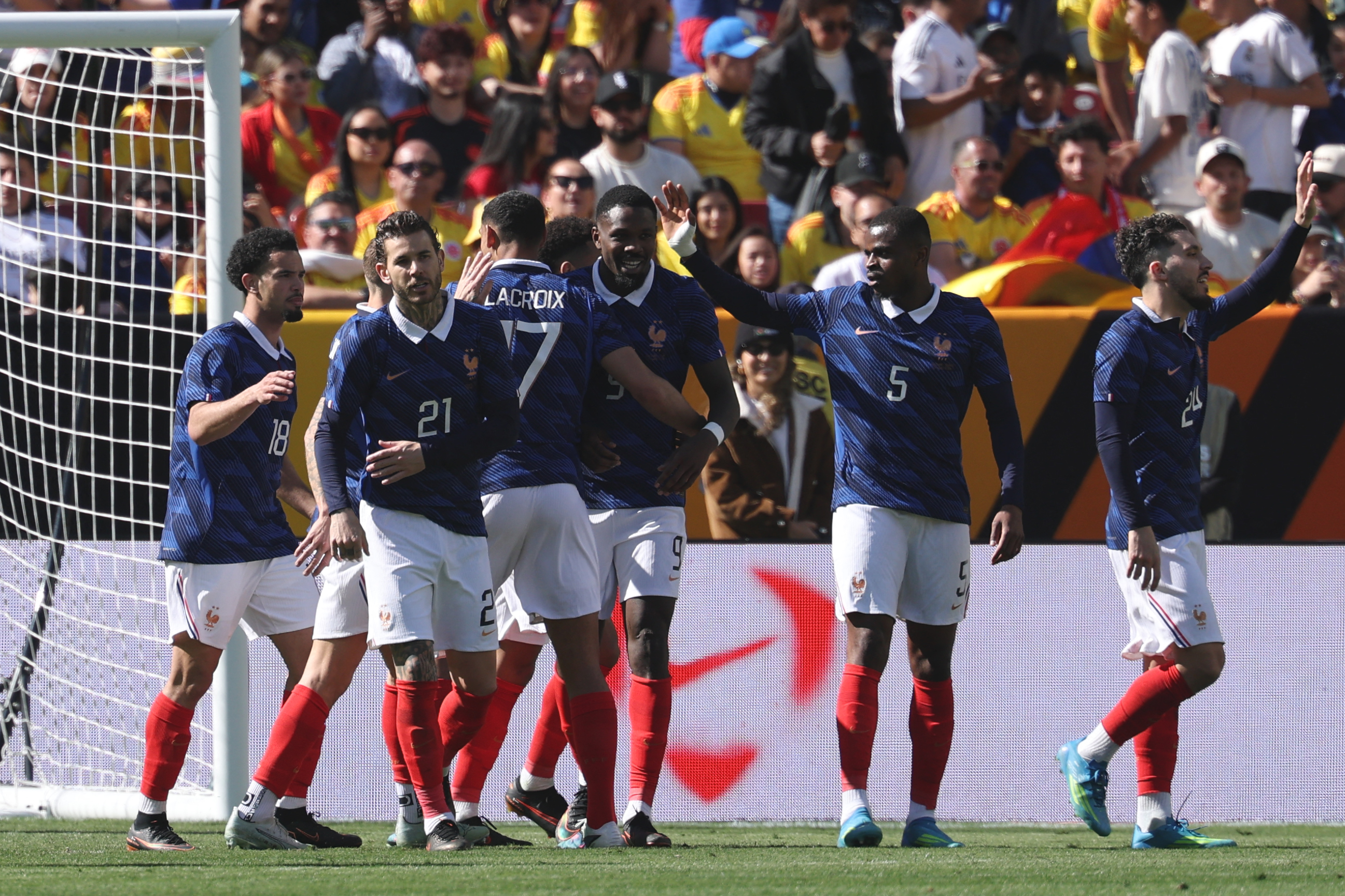 Doue nets double as France overcome Colombia