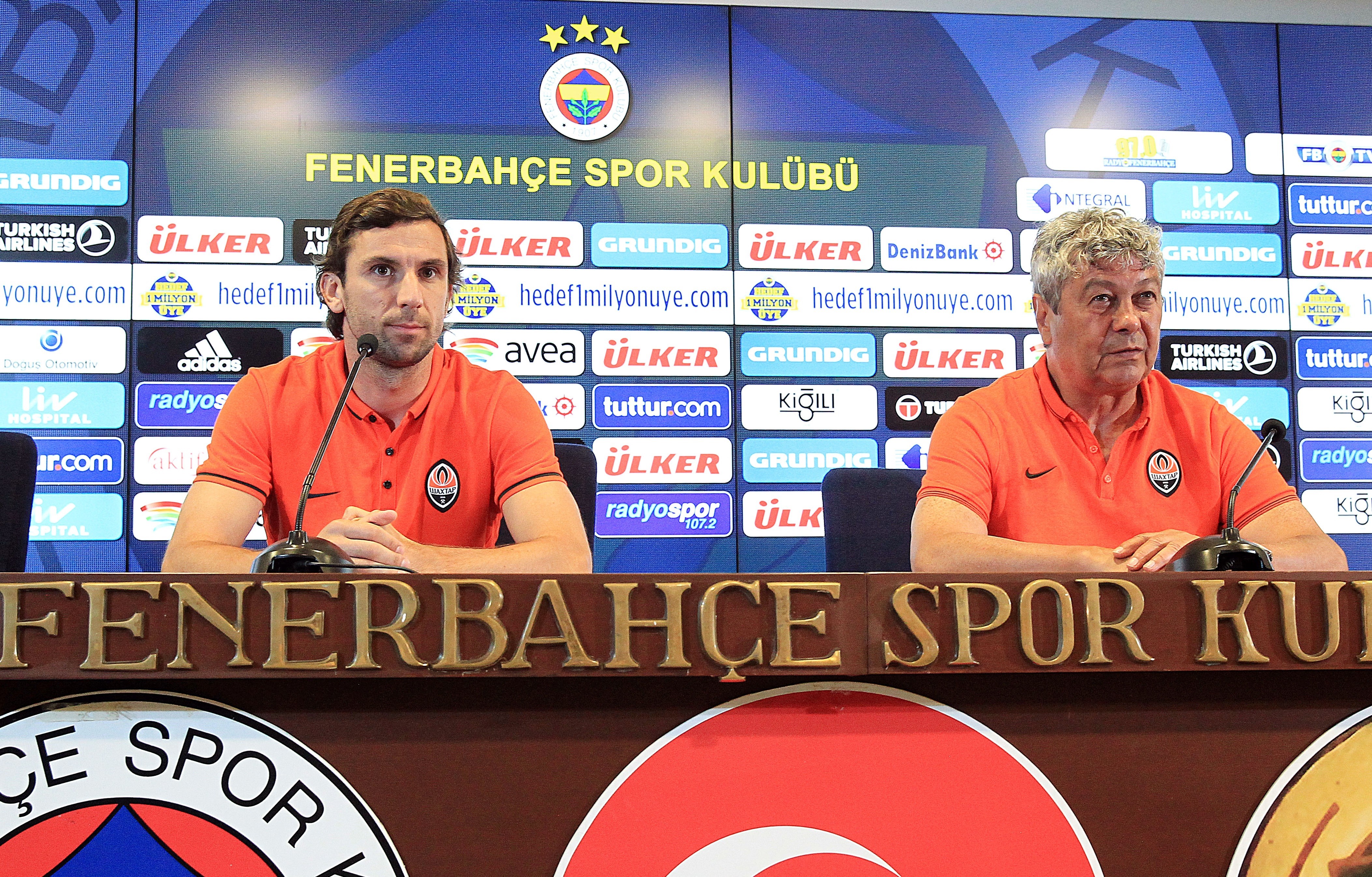 Darijo Srna & Mircea Lucescu (2015)