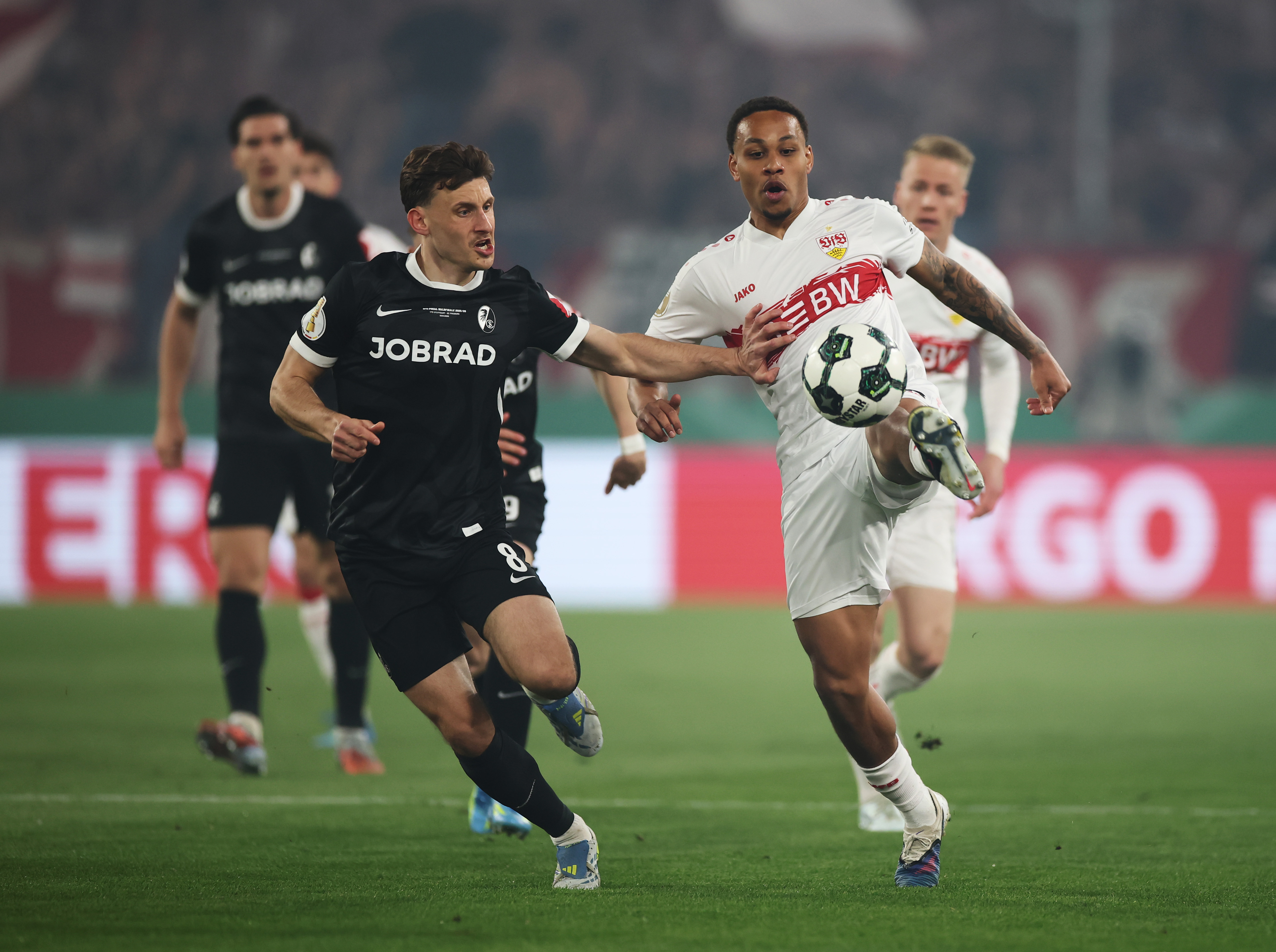 Spielszene Stuttgart gegen Freiburg