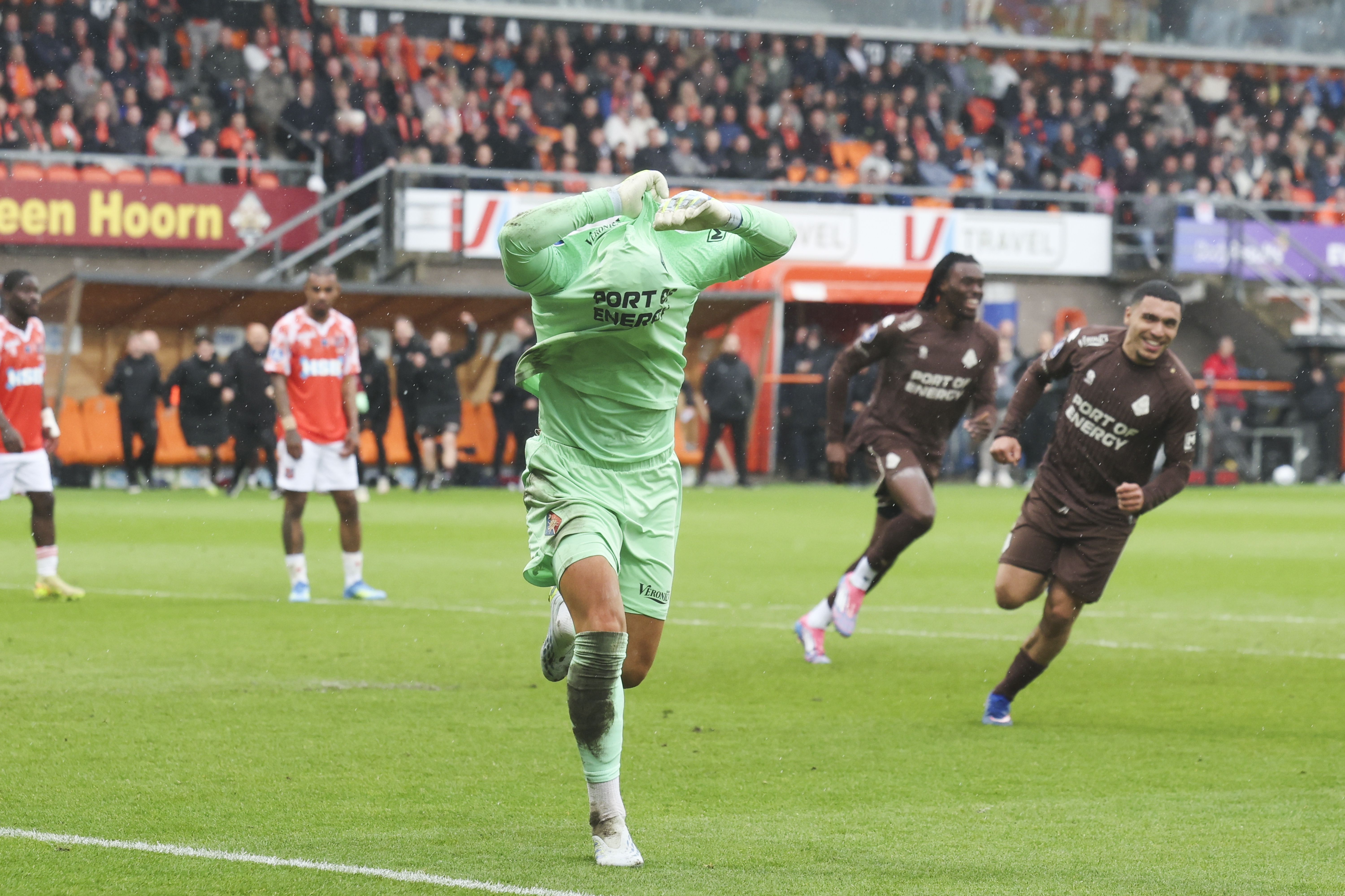 Ronaldo Koeman Jr scores a late penalty to save Telstar from relegation.