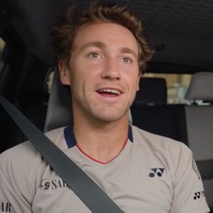 Comment Ruud, Boisson and co ont démarré le tennis : Les trajets Roland-Garros avec Alex Corretja