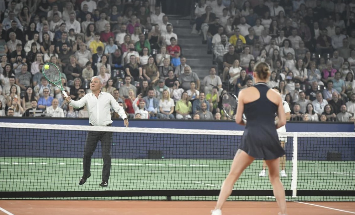 Stere Halep a jucat alături de Simona Halep la meciul de retragere la fiicei sale. Foto: Cristi Preda (GSP.ro).