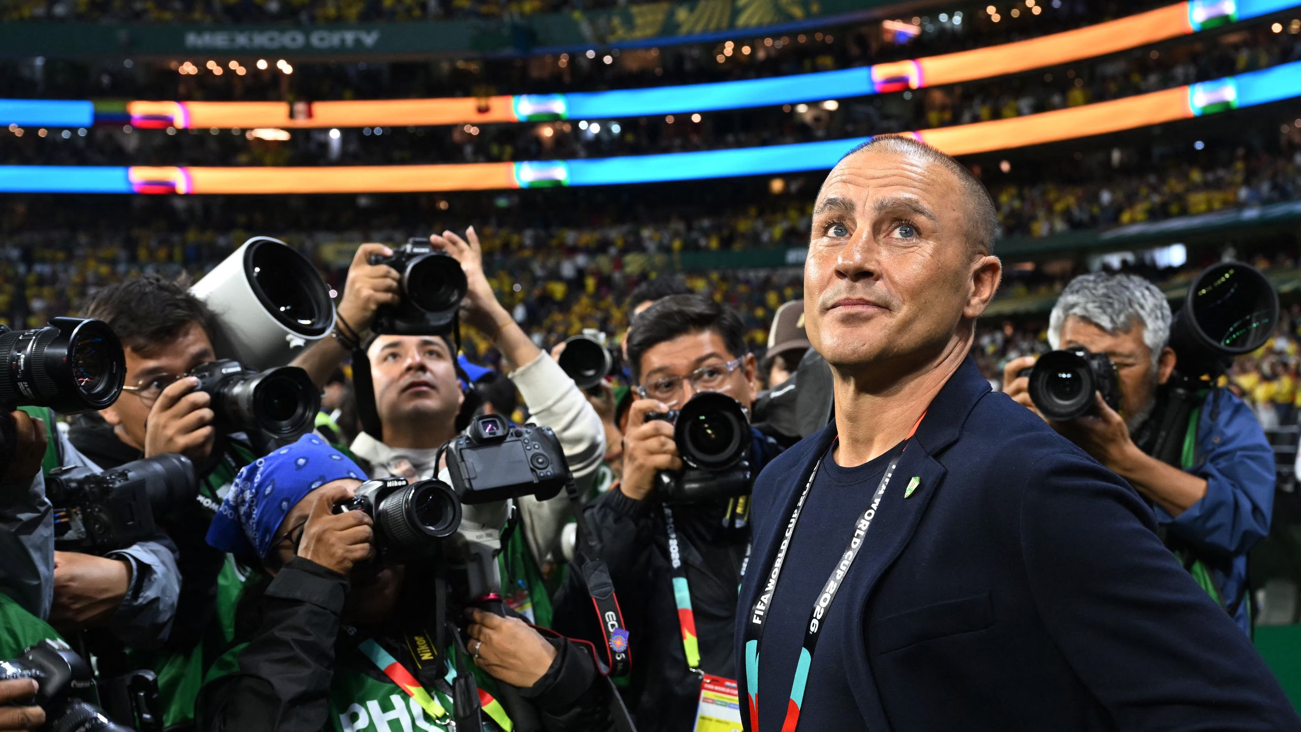 Mais que fait Cannavaro sur le banc de l'Ouzbékistan ?