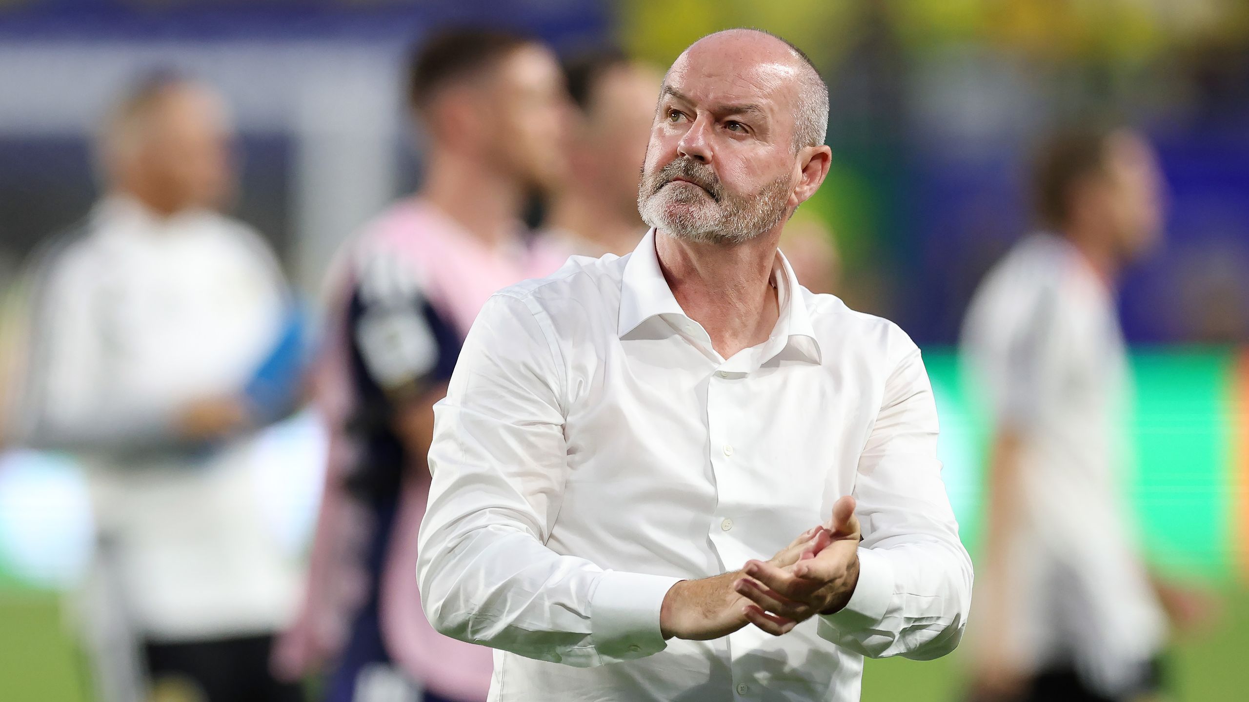 Clarke leaves Scotland job after World Cup exit