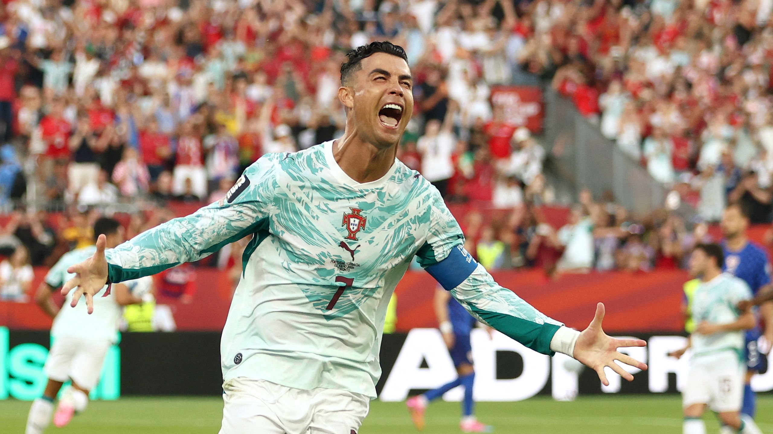 Un scénario fou et le Portugal de Cristiano Ronaldo reste dans le coup
