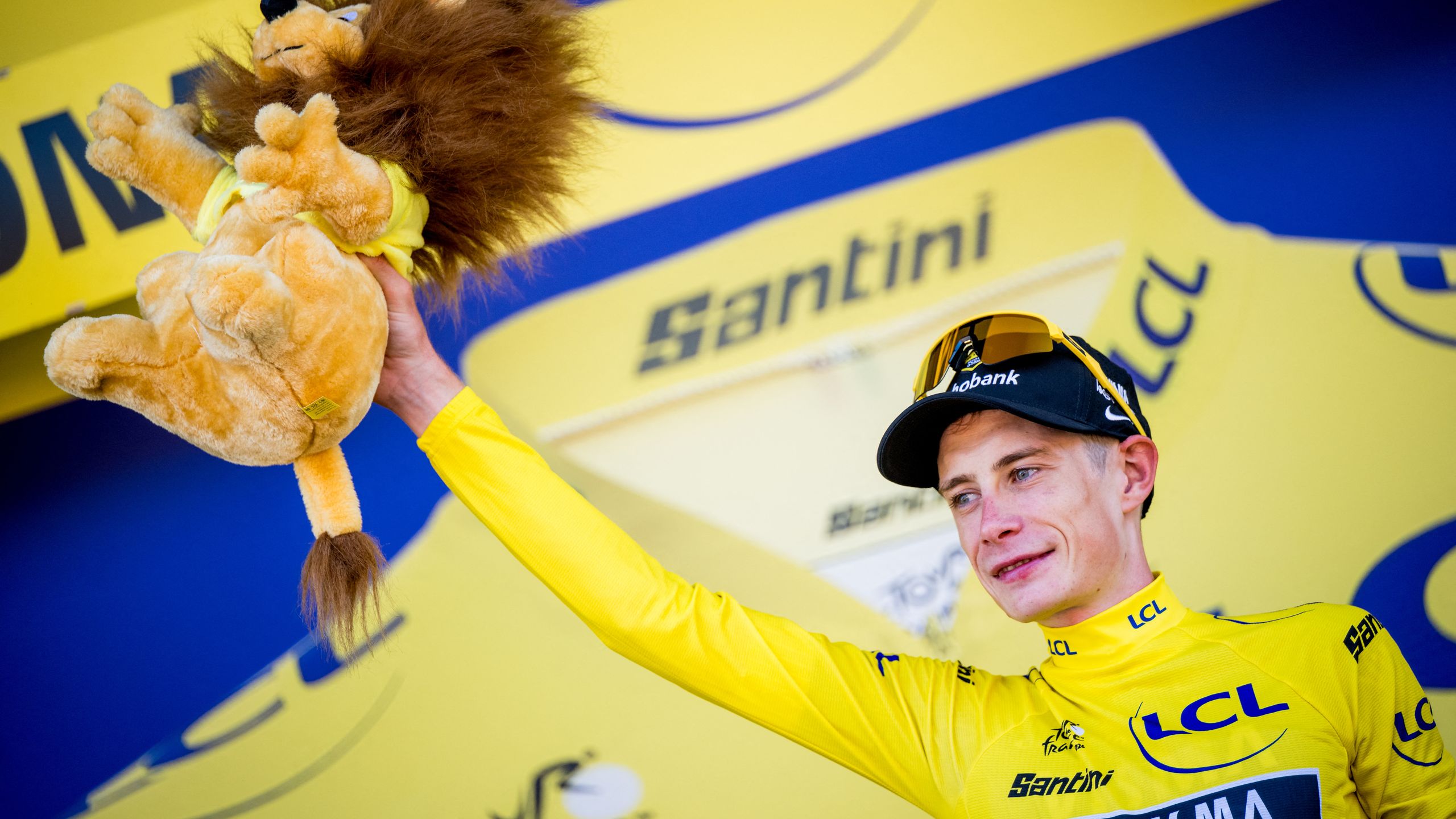 Vingegaard in giallo, Pogacar a 6", Seixas paga 42": la classifica