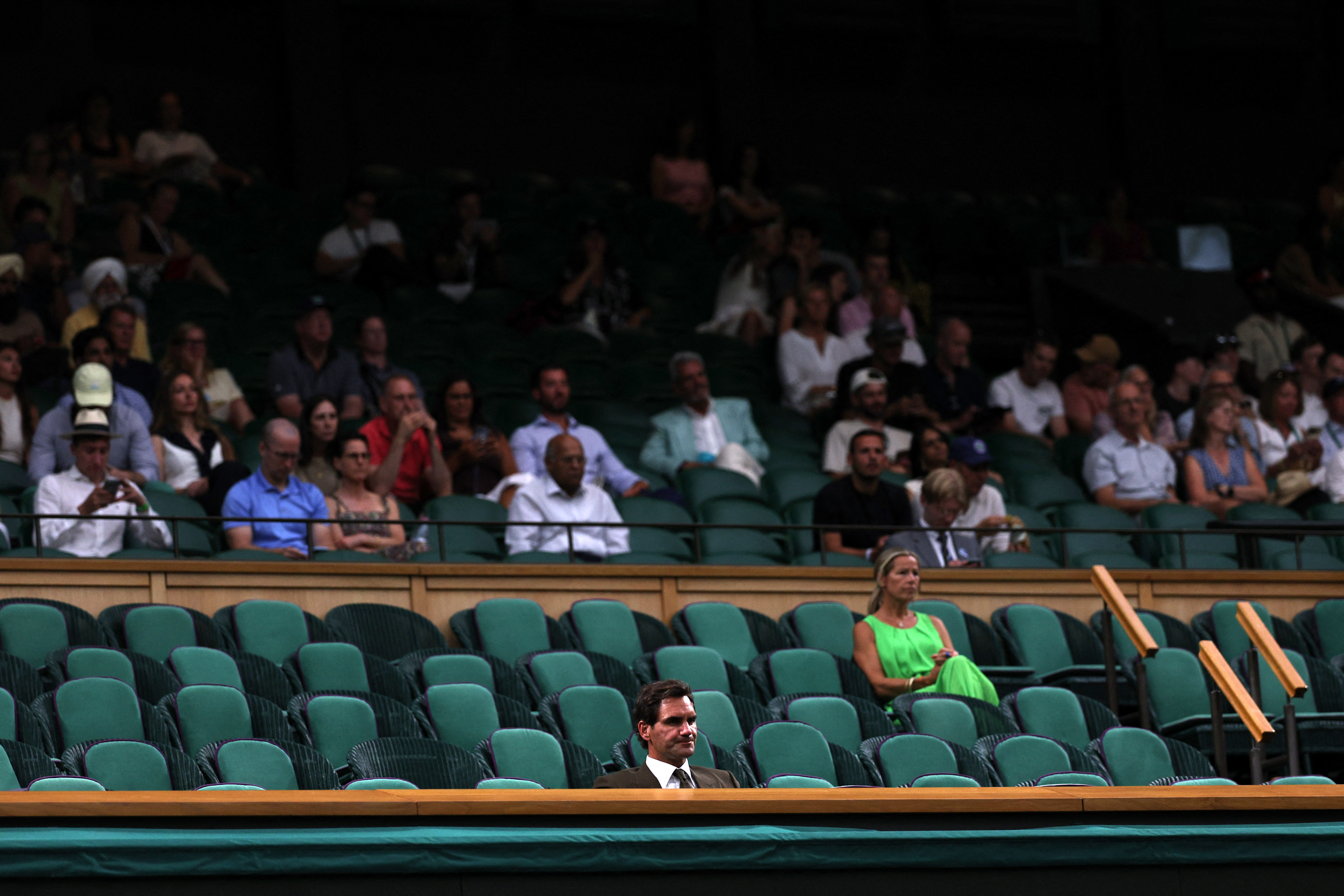 Why iconic Roger Federer images in Wimbledon's Royal Box have amazed tennis  fans - 'The king of Centre Court' - TNT Sports