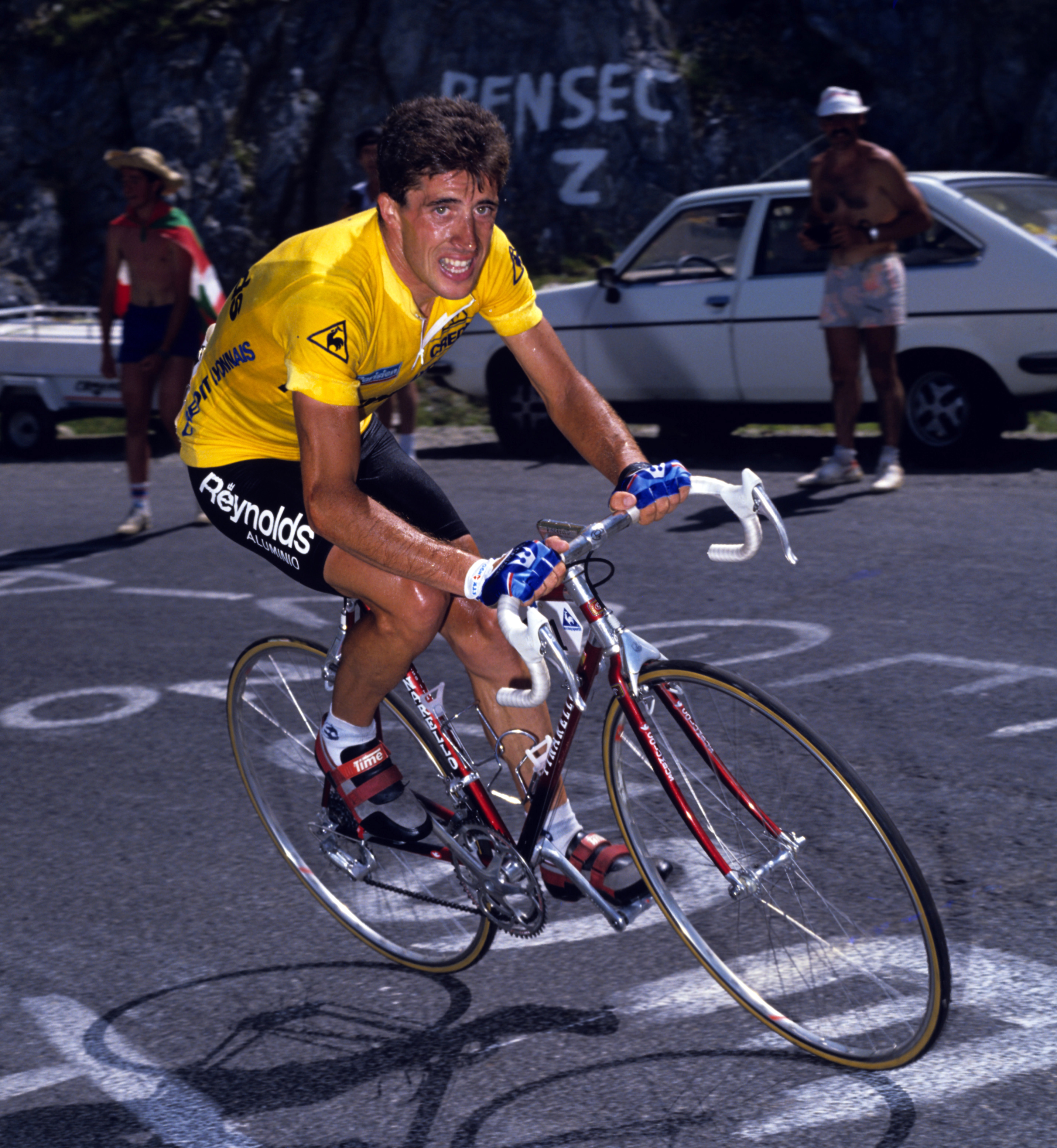 Pedro Delgado im Gelben Trikot bei der Tour de France 1988