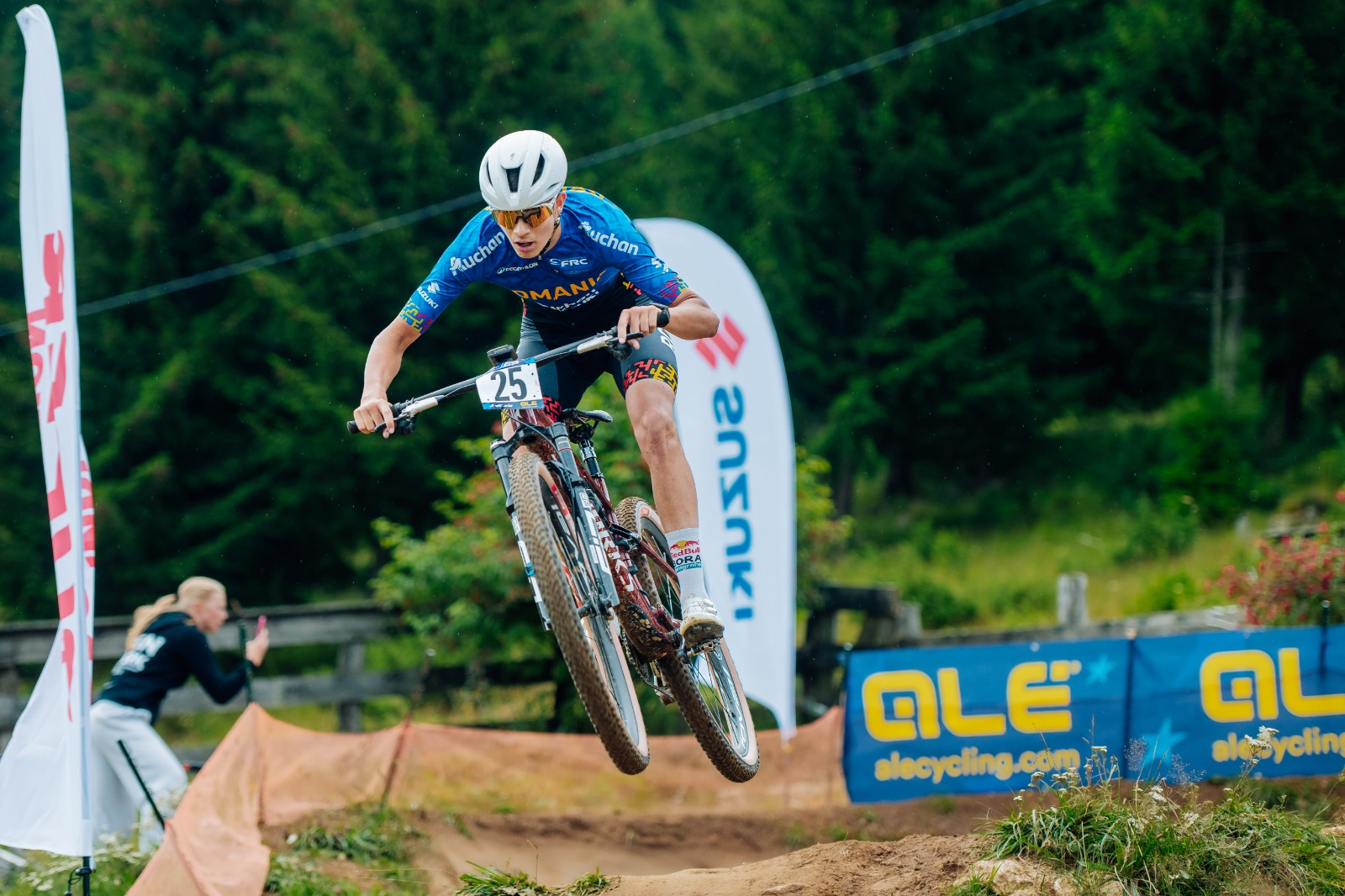 Medalie de bronz pentru România la Campionatul European de MTB pentru Tineret din Cheile Grădiștei