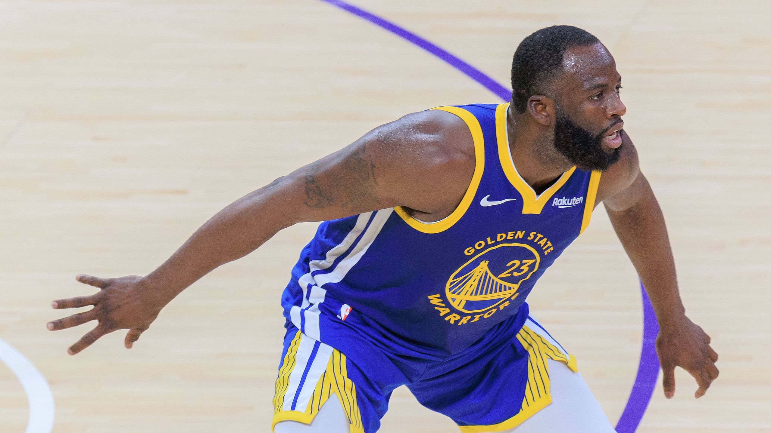 Snobbés par LeBron, les Warriors prolongent Green