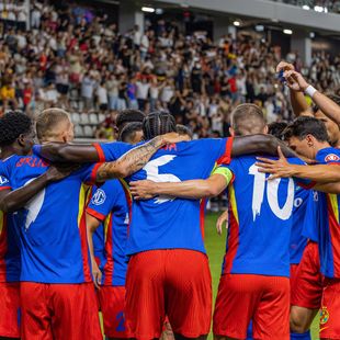 FCSB va avea un nou titular după eșecul cu CFR Cluj! Noul cuplu de mijlocași al roș-albaștrilor