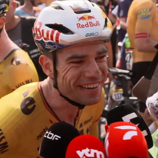 La divertida reacción de Van Aert al perder su gafas de sol: "No soy como Pogacar"