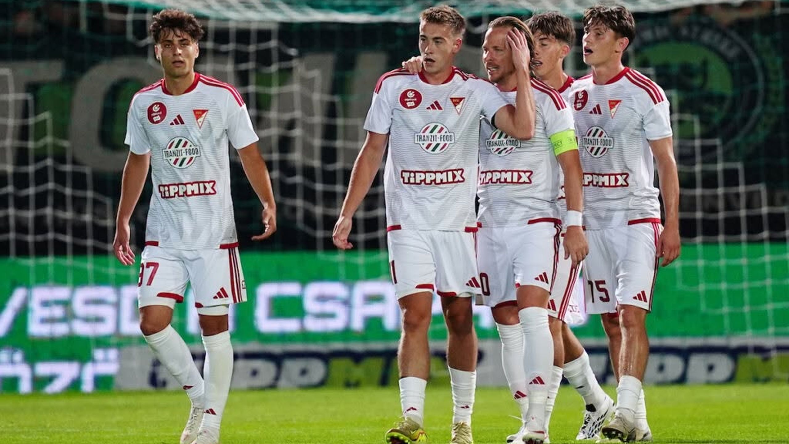 A Debrecen hatgólos meccsen nyert Pakson, az MTK öt év után kapott ki otthon a Kisvárdától