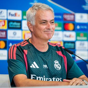 Mourinho, savuros când a fost întrebat de Cristi Chivu! Antrenorul Realului a stârnit hohote de râs