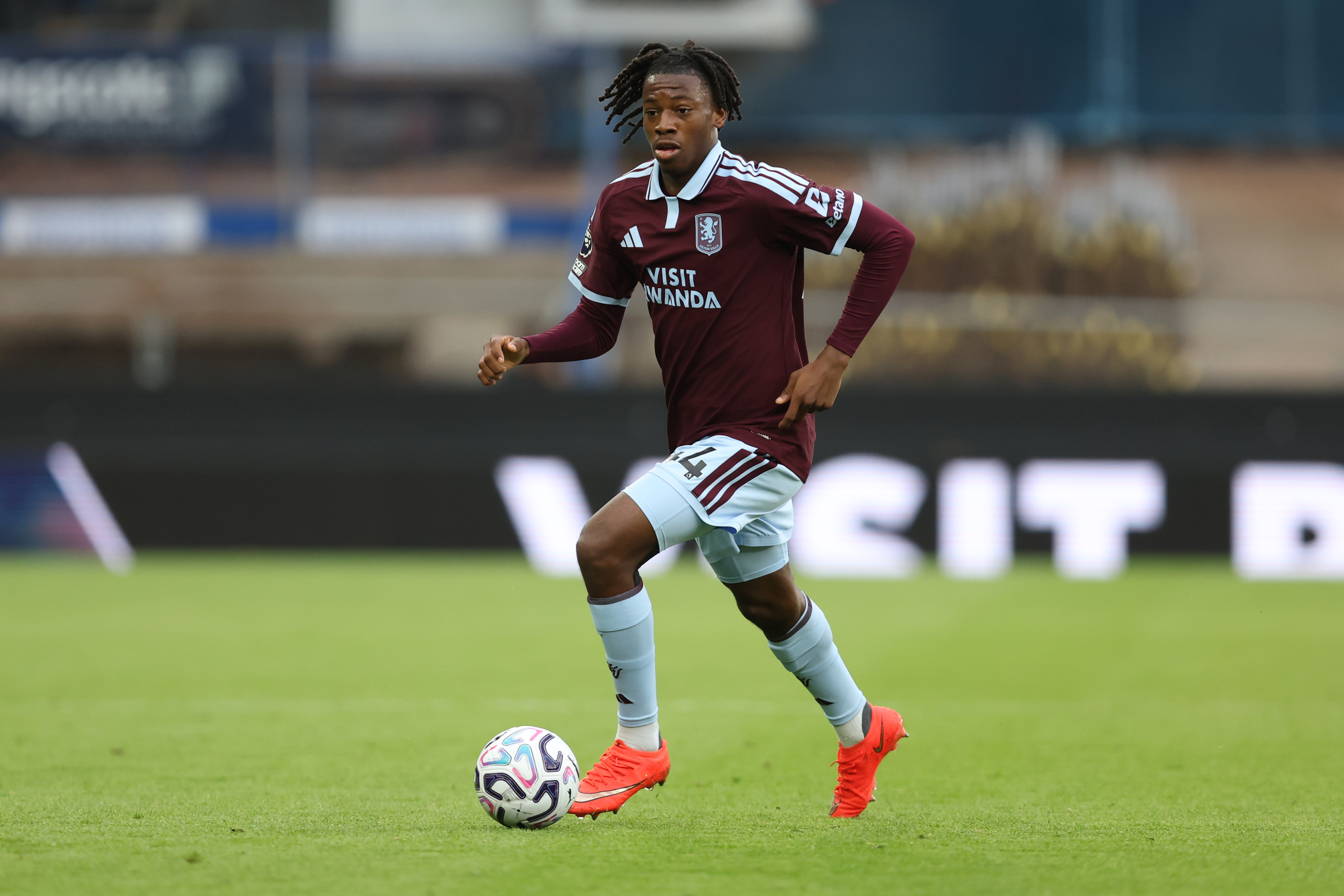 Tottenham Hotspur v Aston Villa – Premier League live updates and latest as Johan Manzambi strikes for visitors after heroic Zion Suzuki saves - TNT Sports