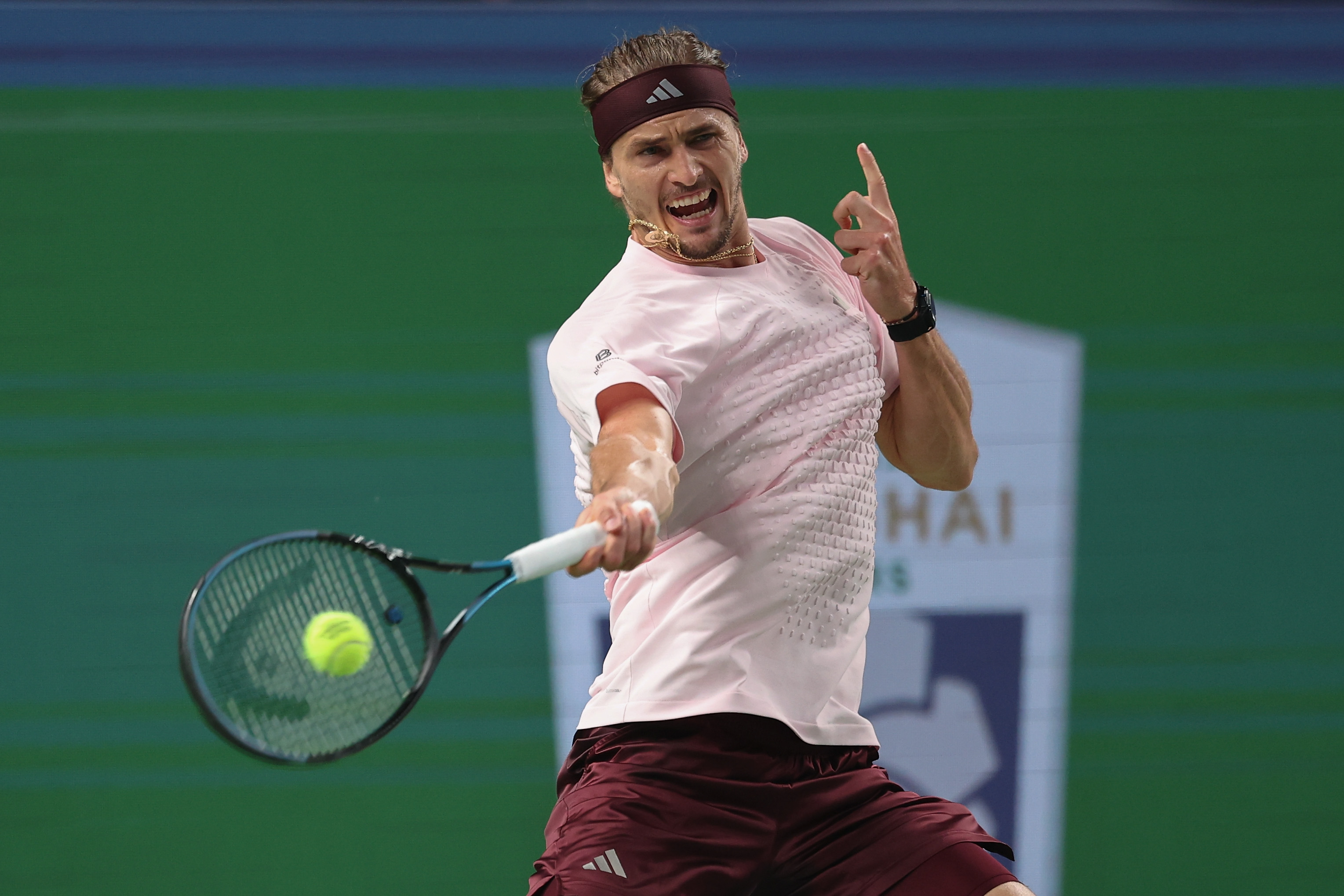 Alexander Zverev defeats Alexander Bublik in Shanghai