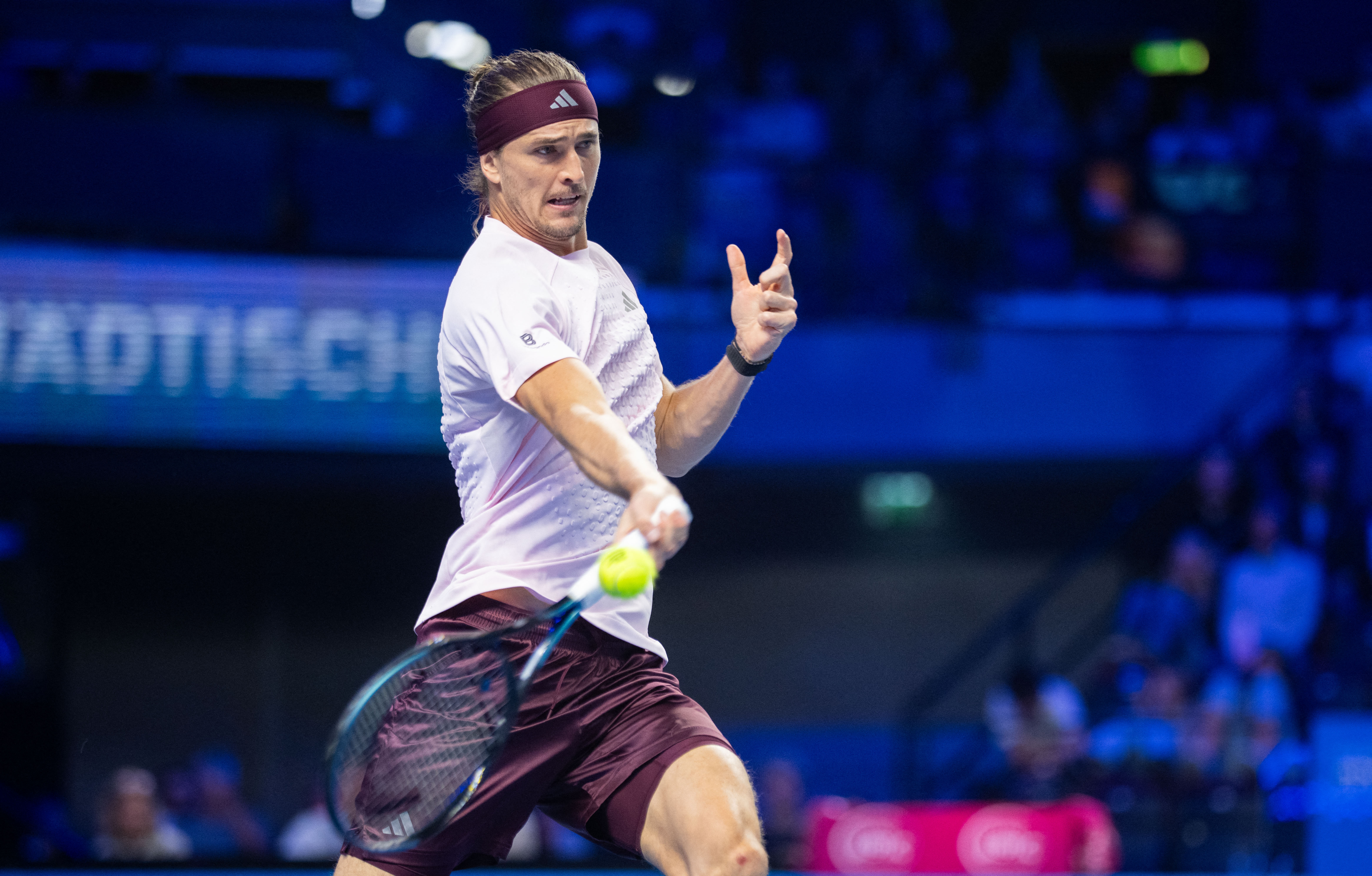 Alexander Zverev Reaches Vienna Semifinals as World No. 1 After Crushing Arthur Fery