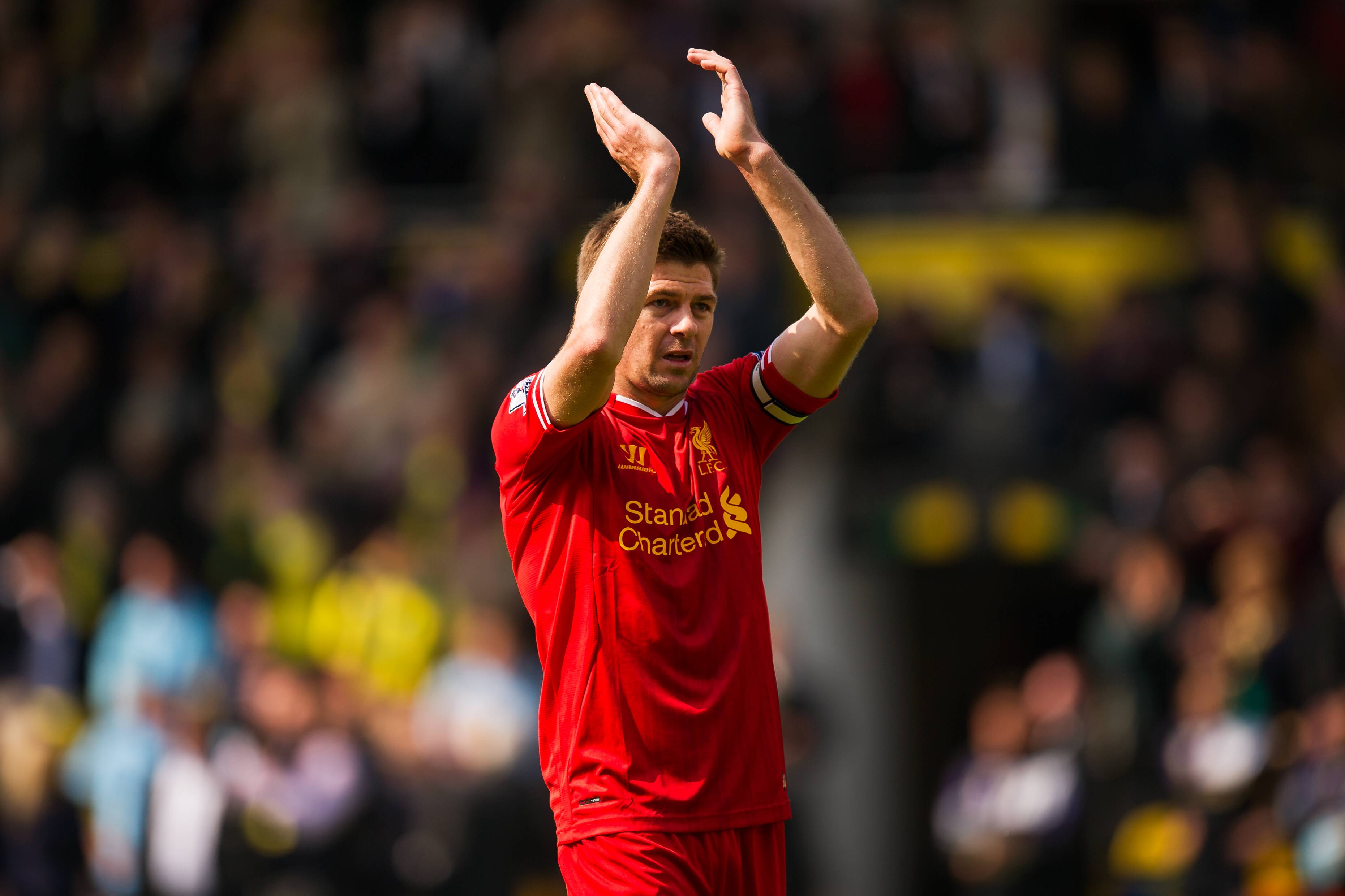 Steven Gerrard of Liverpool applauds the at full time BPI_JT_Norwich_Liverpool_01804 jpg PUBLICATIO