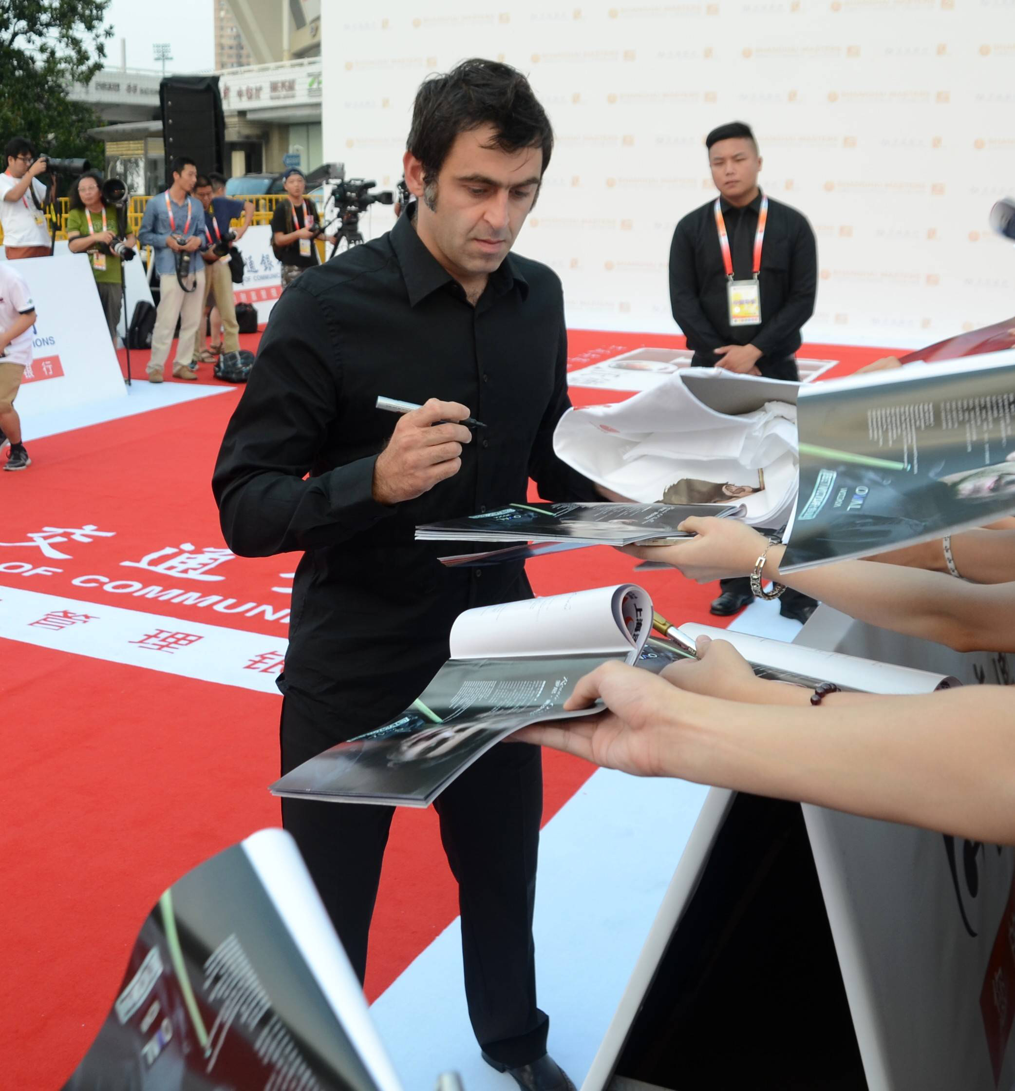 Five-times world snooker champion meets the fans in China.