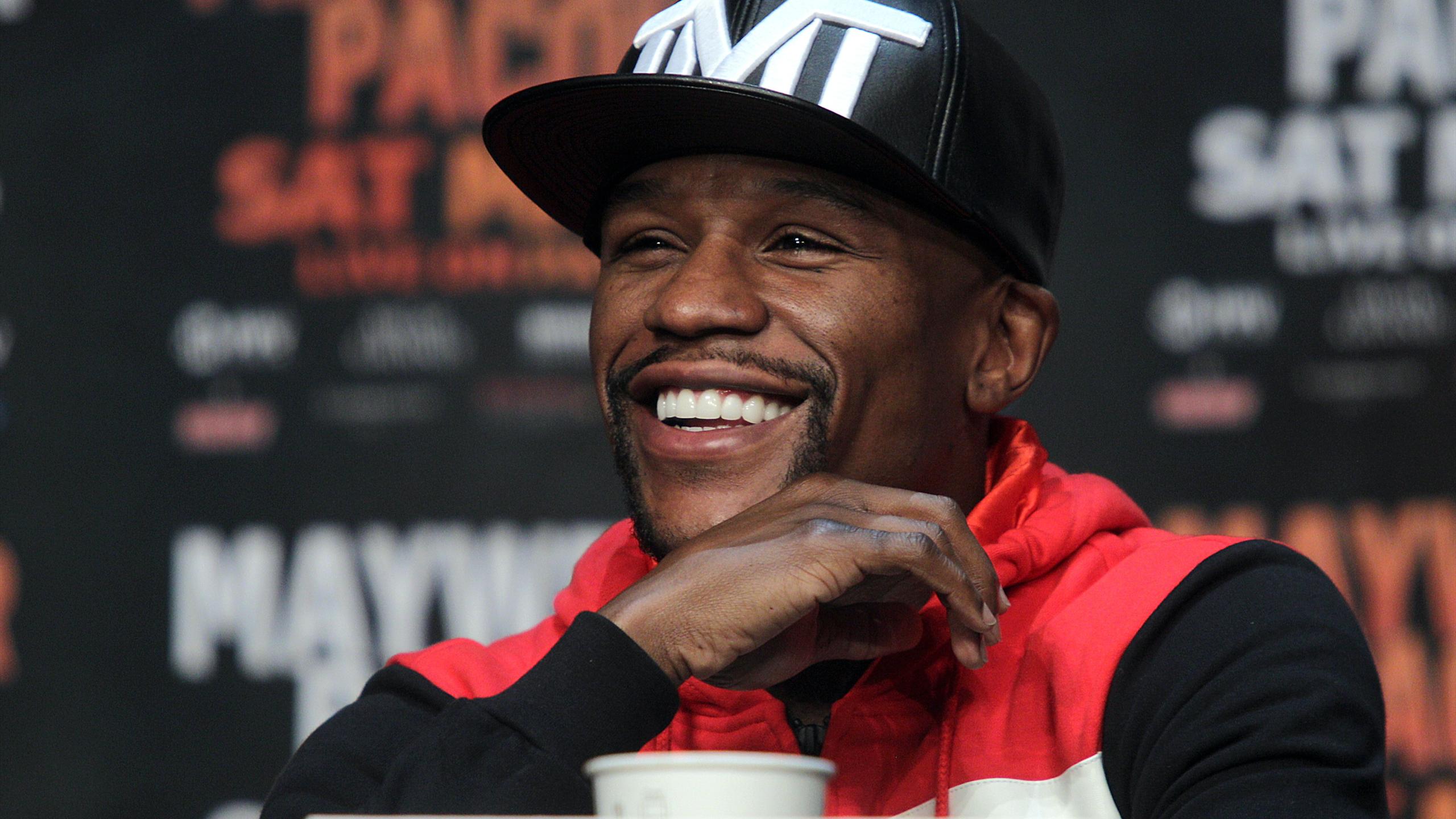 Mike Tyson 'Floyd Mayweather is delusional. He is a small, scared man