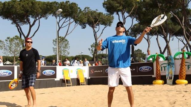 On a testé le beach tennis